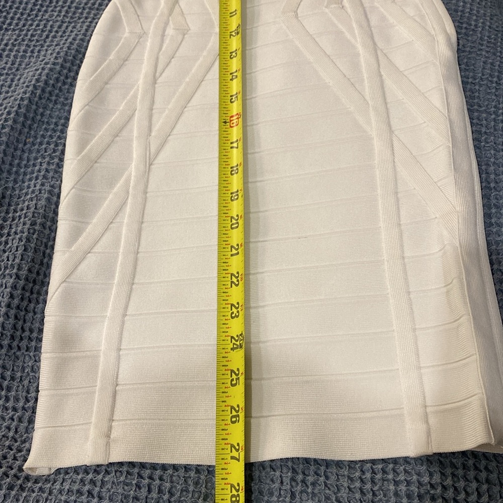 Women’s dress - Picture 3 of 11